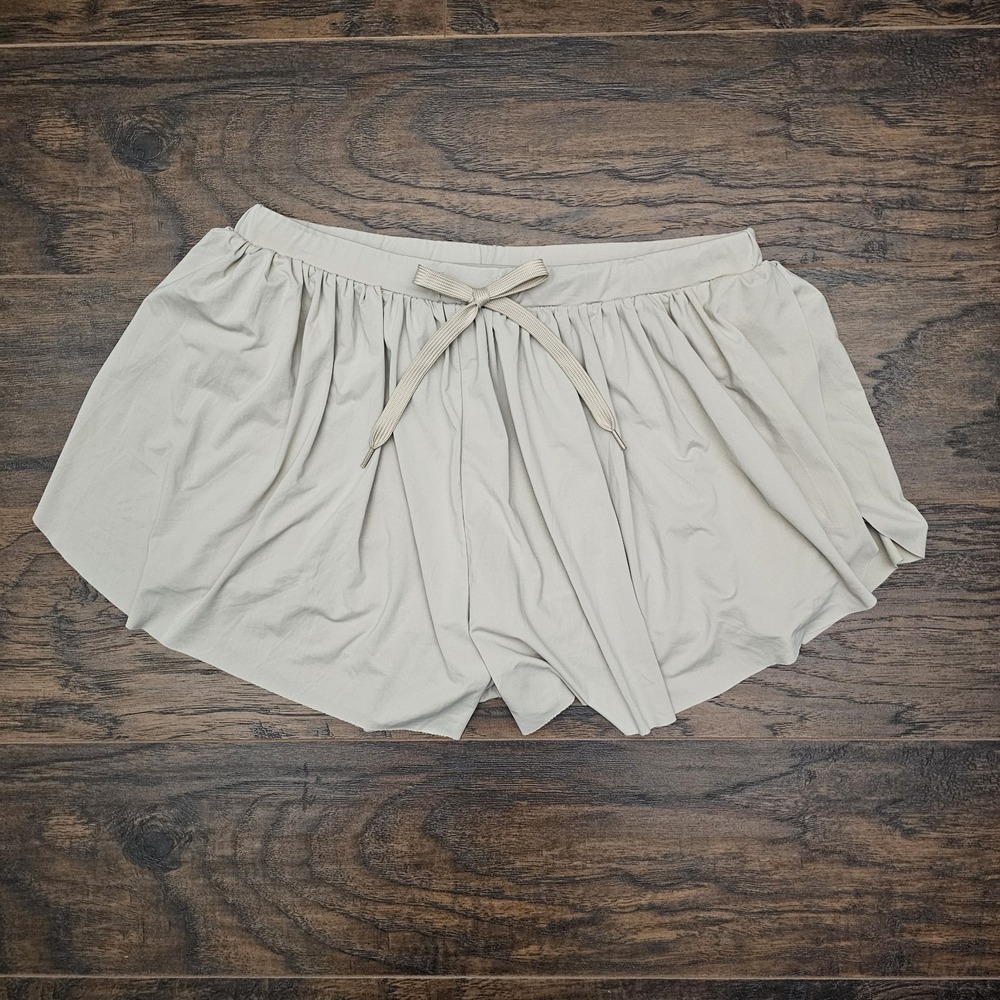 Gold Hinge Womens Medium Biege Pleated Shorts Drawstring